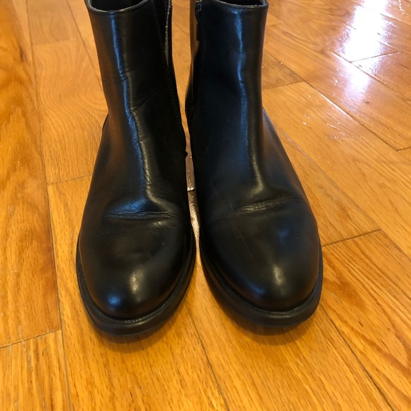 Ladies booties - Picture 2 of 2